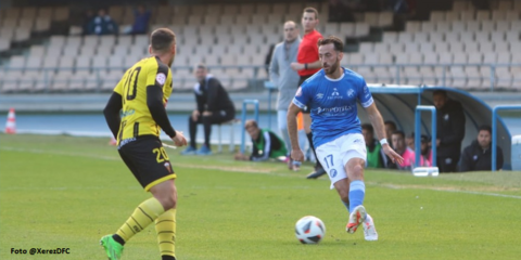 Lance del partido entre el Xerez DFC y el San Roque de Lepe.