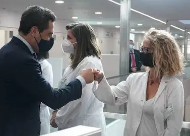 Moreno en la nauguración del centro de salud de Isla-Chica