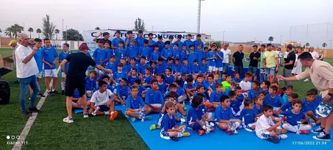 TRABAJANDO CON EL ATLETIC  ONUBENSE DONDE ES EL PRESIDENTE (1)