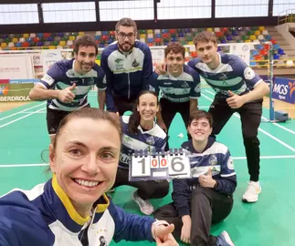 Los jugadores del CB IES La Orden tras ganar en Pontevedra.