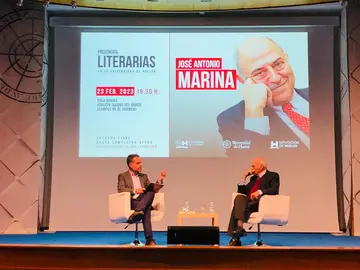 Un momento de la conferencia de Marina en la UHU