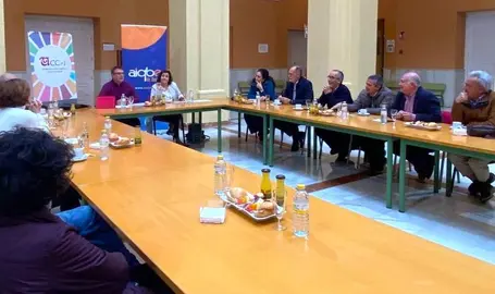 Encuentros en la UHU y Aiqbe