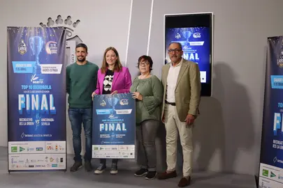 La presentación de la final.