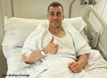 Joselu tras operarse otra vez de la rodilla.