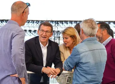 Acto Feijoo junto a Pilar Miranda