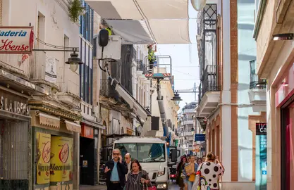 Montaje de toldos, esta ma&ntilde;ana