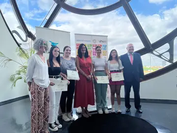 Foto entrega Becas 2022