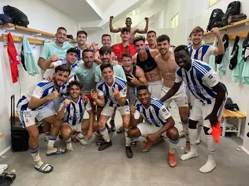 El Recreativo tras ganar en Mancha Real.