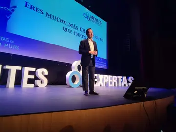 Inicio de la charla en la Casa Colón