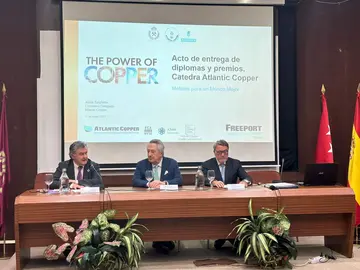 Mesa presidencial del acto universitario