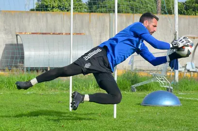 Rubén Gálvez en un entreno con el Recreativo.