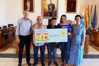 Entrega cheque vivienda