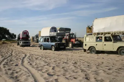 Vehículos acumulados en los caminos