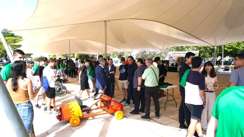 Carrera de vehículos solares