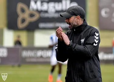 Ramsés Gil es el técnico visitante.