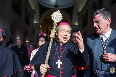 El Nuncio del Papa junto al presidente de la Matriz, Santiago Padilla