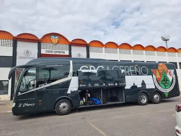 El autobús del Cacereño.