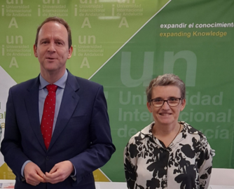 Rector y directora R&aacute;bida