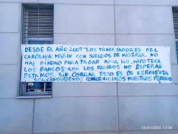 Pancarta colgada por CGT