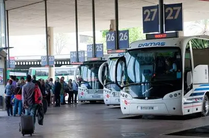 Autocares en la estación que usa DAMAS en Huelva