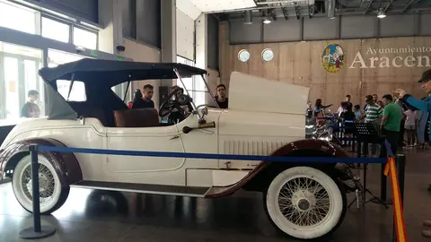 vehículo de mayor antigüedad en feria clasicos aracena