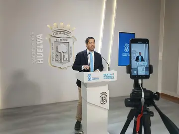 Francisco Baluffo en rueda de prensa