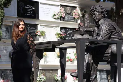 Inauguración del monumento a Jesús Quintero, junto a su hija