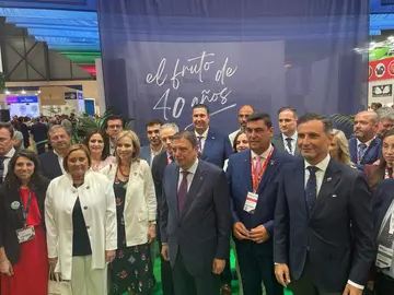 Planas junto a productores onubenses