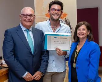 Entrega Beca S&aacute;nchez Pajares de la Fundaci&oacute;n Atlantic Copper y Colegio de M&eacute;dicos
