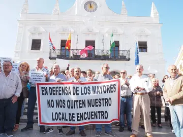 Protesta de los mayores cartayeros