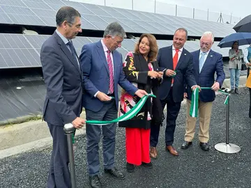 Corte de la cinta inaugural