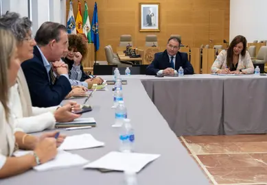 Encuentro en la Diputación