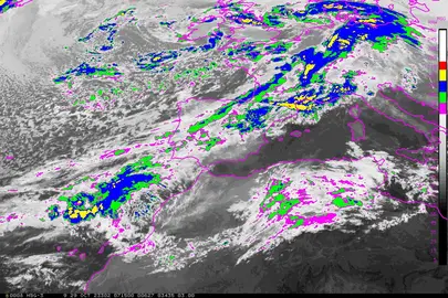 El frente acercándose a Huelva hace una hora