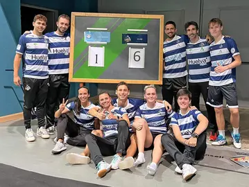 Los albiazules posan victoriosos en Ibiza.