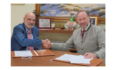 231114. Firma del acuerdo entre los presidentes de ANCCE y Fundaci&oacute;n Caja Rural del Sur