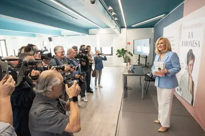 Nieves Herrero frente a los medios