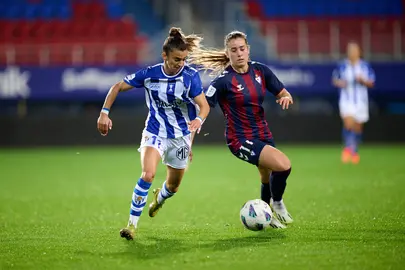 El Sporting de Huelva ante el Eibar.
