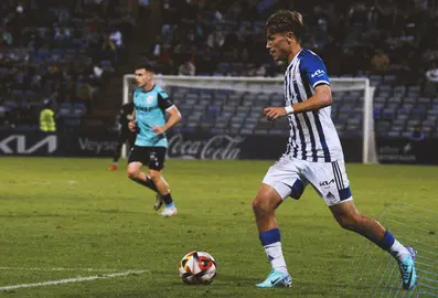 El Recre ante el Sanluqueño.