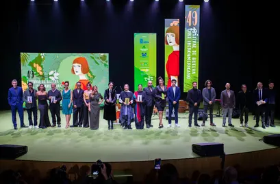 Foto de familia de los premiados