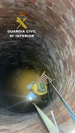 Interior del pozo durante el rescate