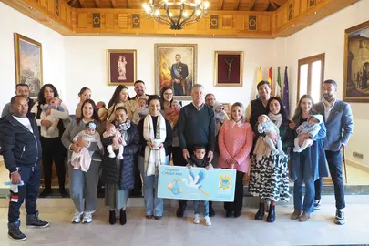 Entrega de ayudas en Palos