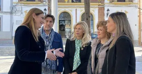 Márquez junto a la alcaldesa de Valverde