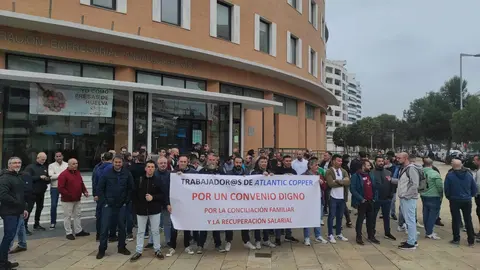 Concentración ante la FOE