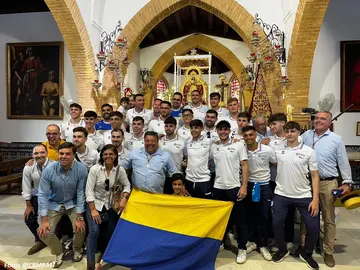El PAN celebra su ascenso en la Ermita de Moguer.
