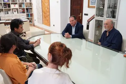 Reunión jurado con el presidente de la Diputación