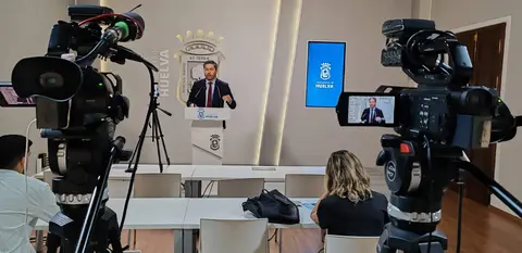 Fran Baluffo en rueda de prensa