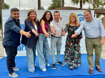 Foto de familia de cargos del PP en el cierre de campaña