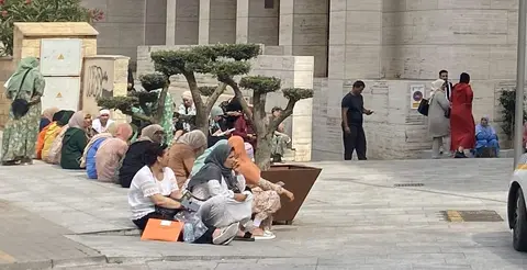 Inmediaciones de la oficina de Extranjería en Huelva