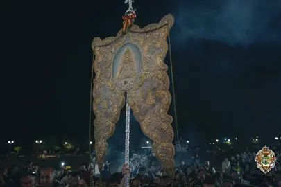 Simpecado de Almonte en el rosario del Rocío 2024