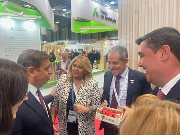 Visita de Luis Planas